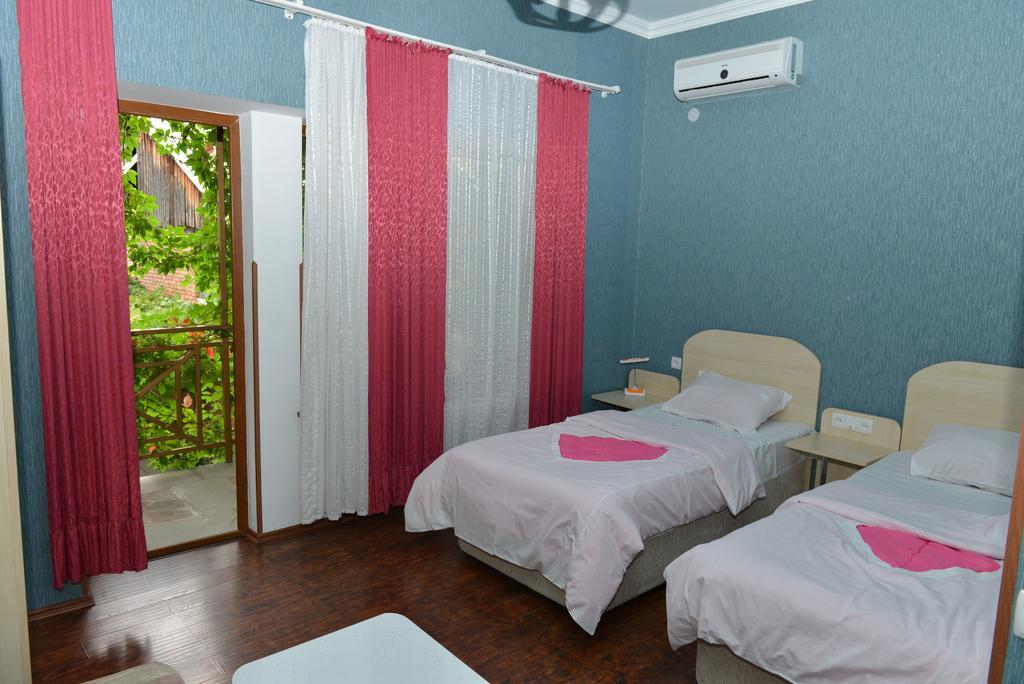Tourist Hotel Akhaltsikhe  Room photo
